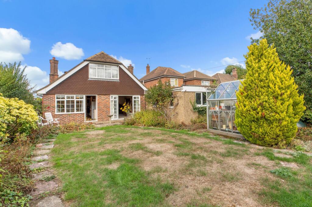 House in Loudwater, Chepping Wycombe - More