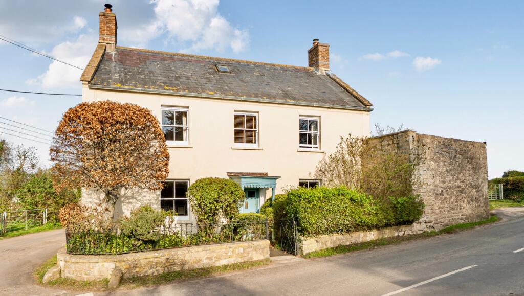 Main image of property: In the heart of Theale, between Wells and Wedmore