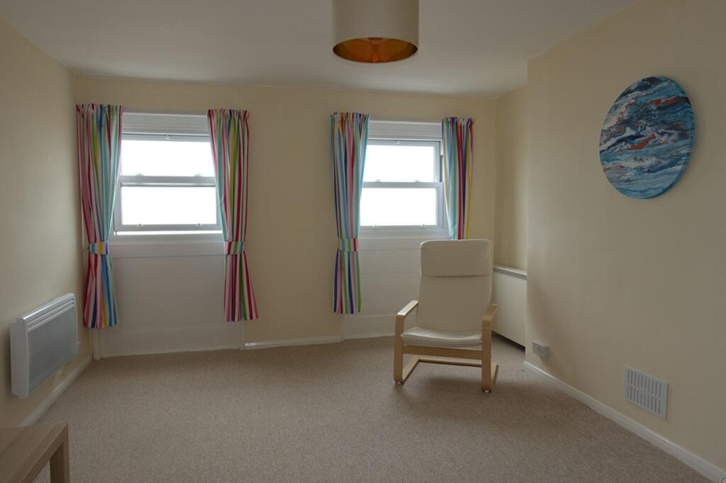 Apartment in Tonbridge - More