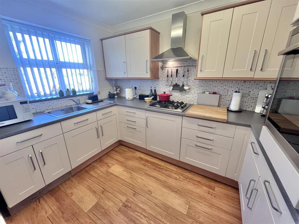 Tatton Road, Handforth, Wilmslow photo 3