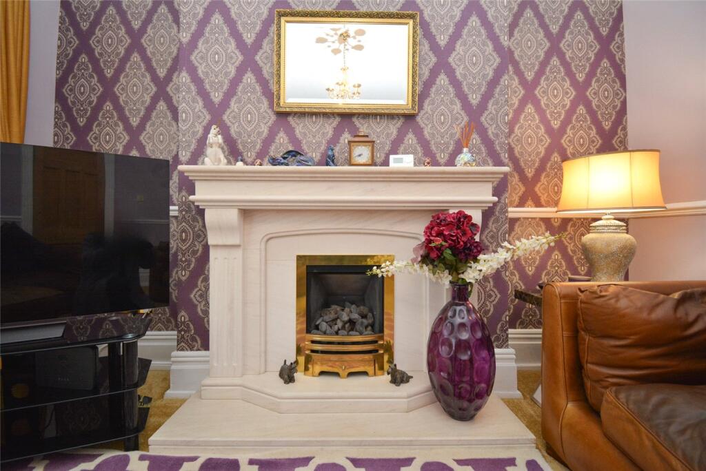 House in Wirral, Liverpool City Region - View 5