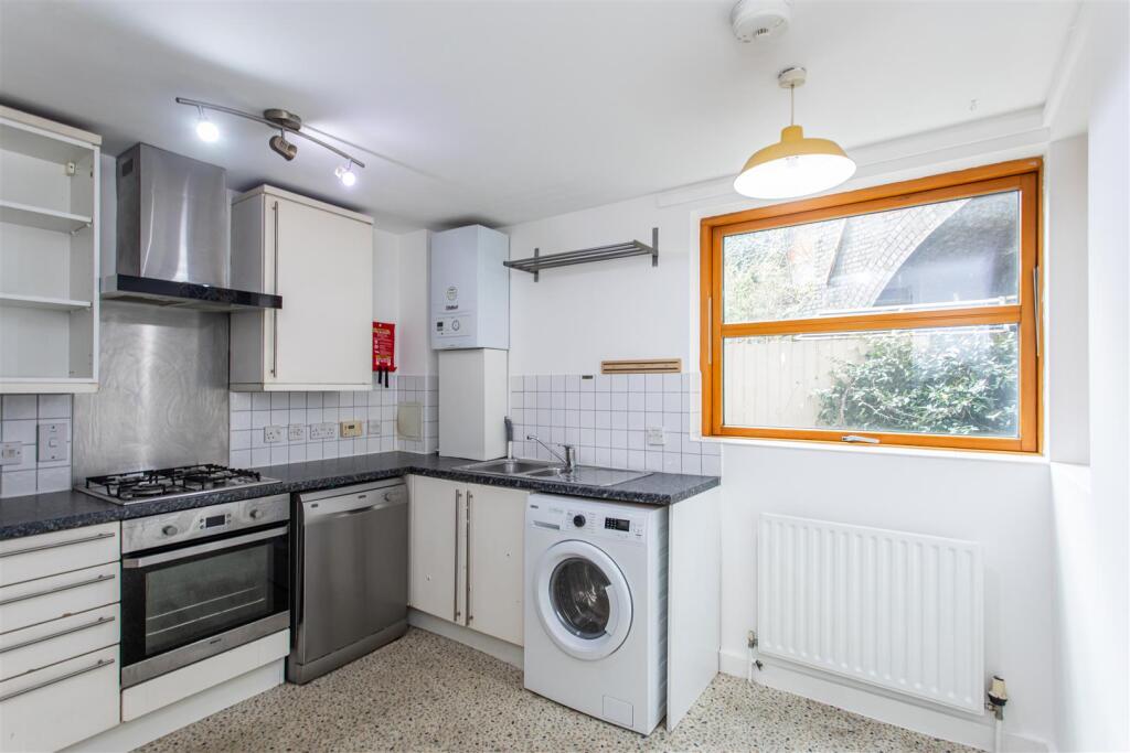 Apartment in London - View 5