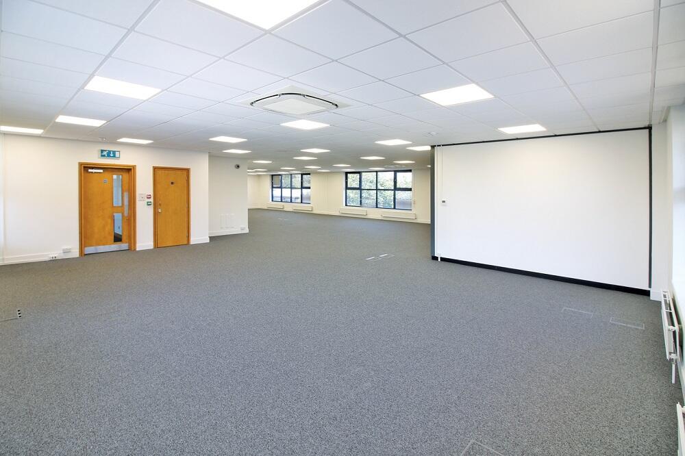 Additional image 3 of First Floor 5 Silver Court, Watchmead, Welwyn Garden City, Hertfordshire, AL7 1TS