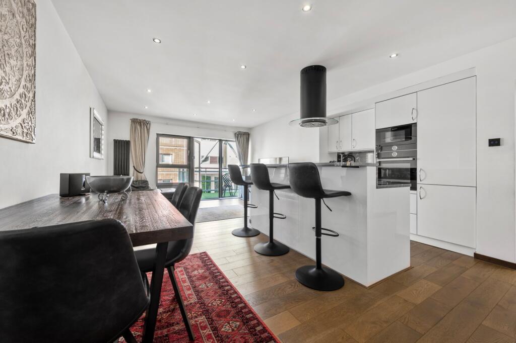 Main image of property: Hutchings Wharf, 
1 Hutchings Street, E14