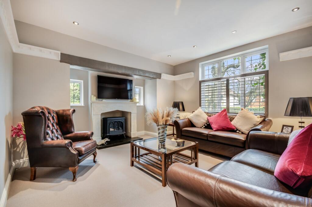 Middleton Road, Shenfield, Brentwood, CM15 photo 4