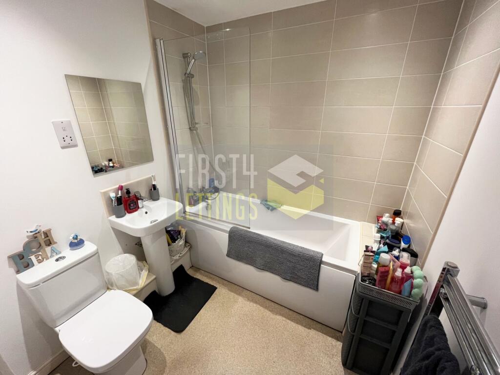 Apartment in Blaby, Enderby - View 5