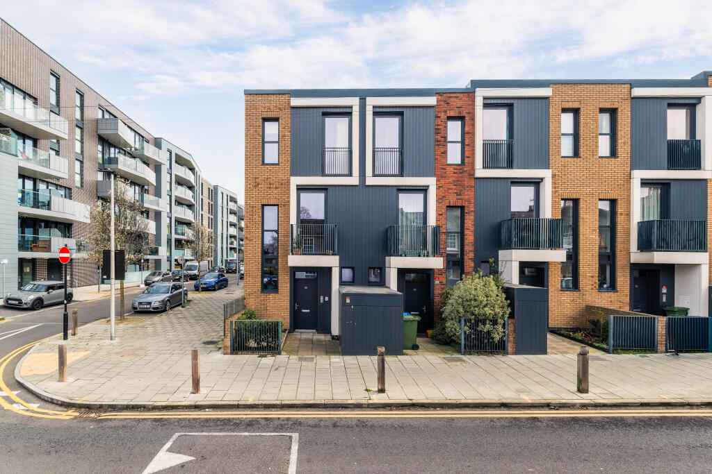 Main image of property: Vanbrugh Hill, London, SE10