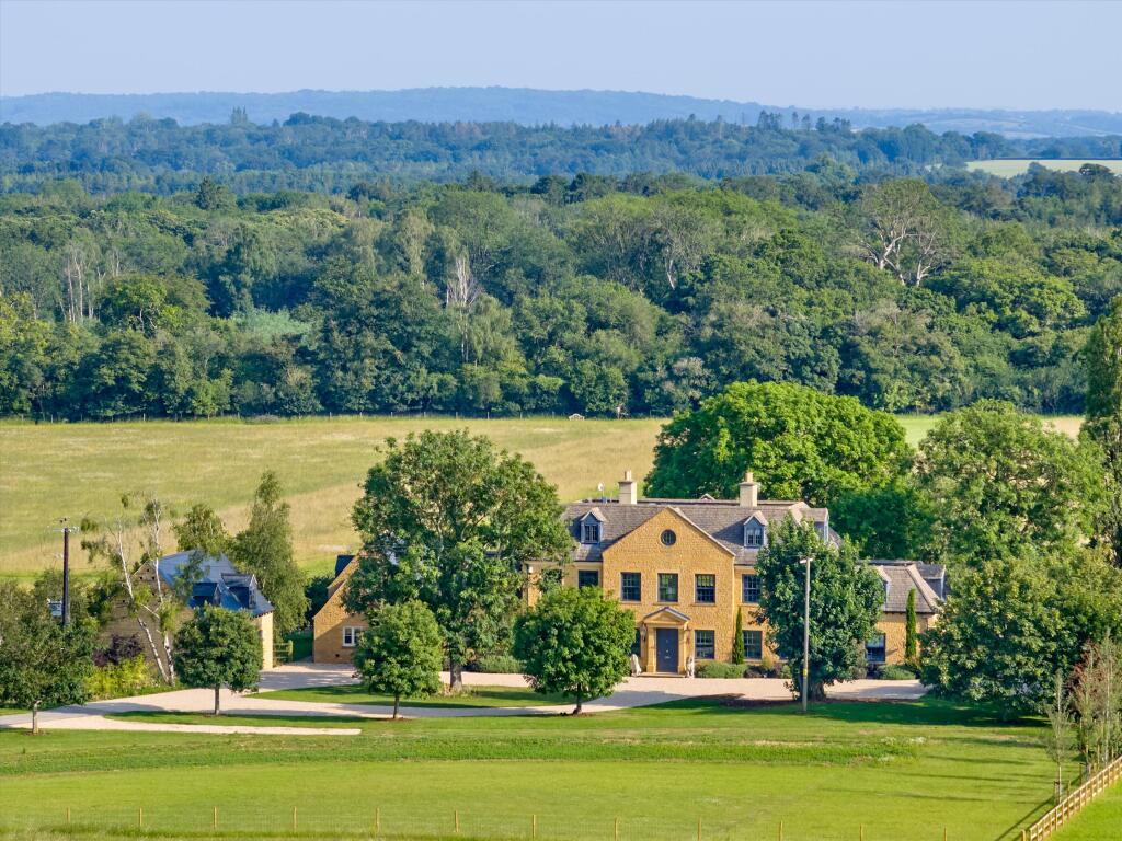 Main image of property: Woodstock & Charlbury, Oxfordshire, OX20