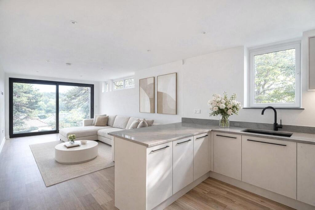 Apartment in Poole - View 2