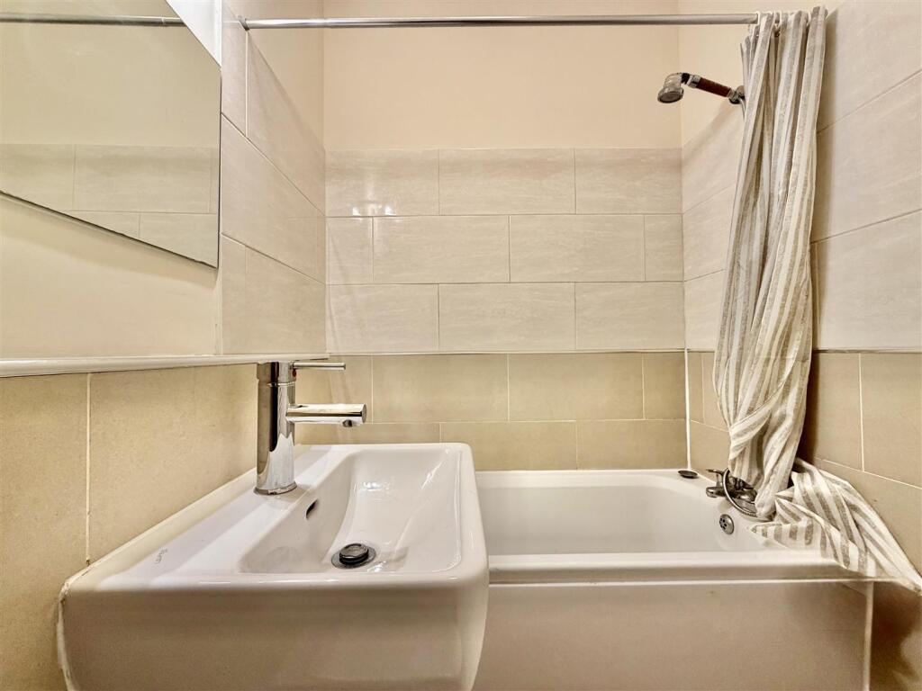Apartment in Huddersfield - More