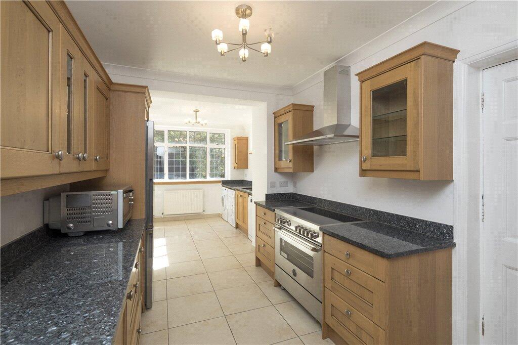 House in London, Copse Hill, Raynes Park - View 5
