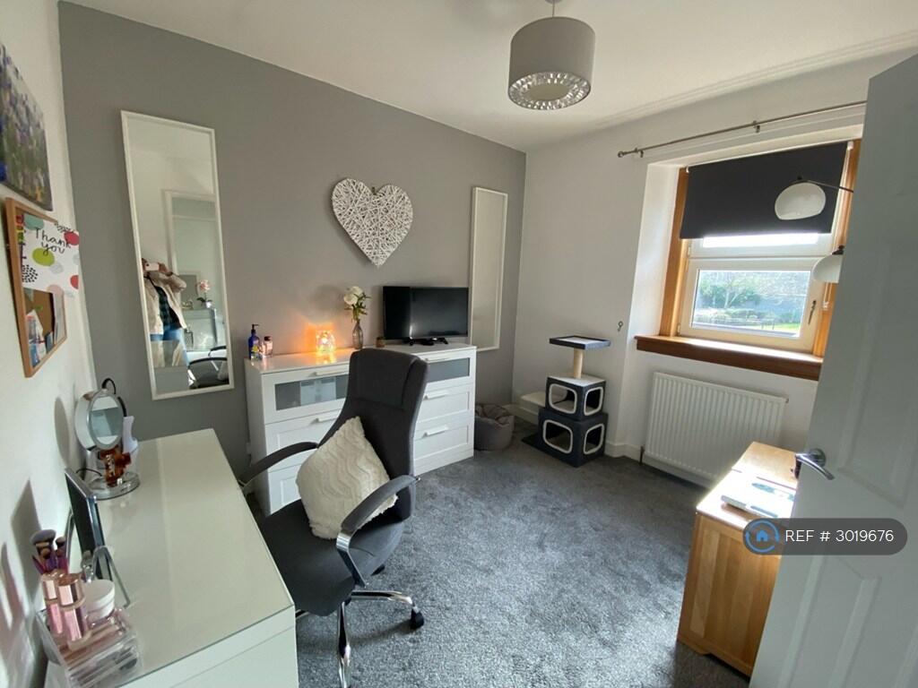 House in Kirkcaldy - More