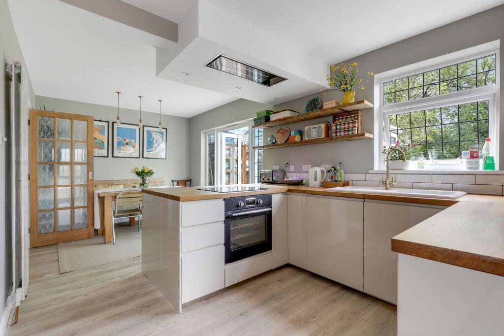 House in Nottingham - View 2
