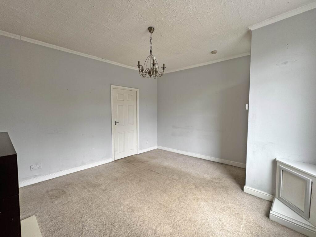 Turf Lane, Royton photo 4
