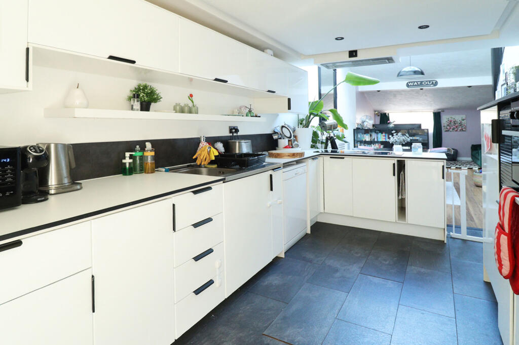 The Hyde, Langdon Hills, Basildon, Essex, SS16 photo 4