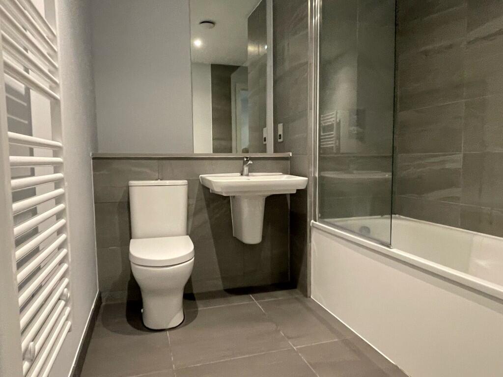 Apartment in Manchester - View 5