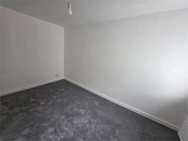 House in Cardiff, Pen-y-graig - More