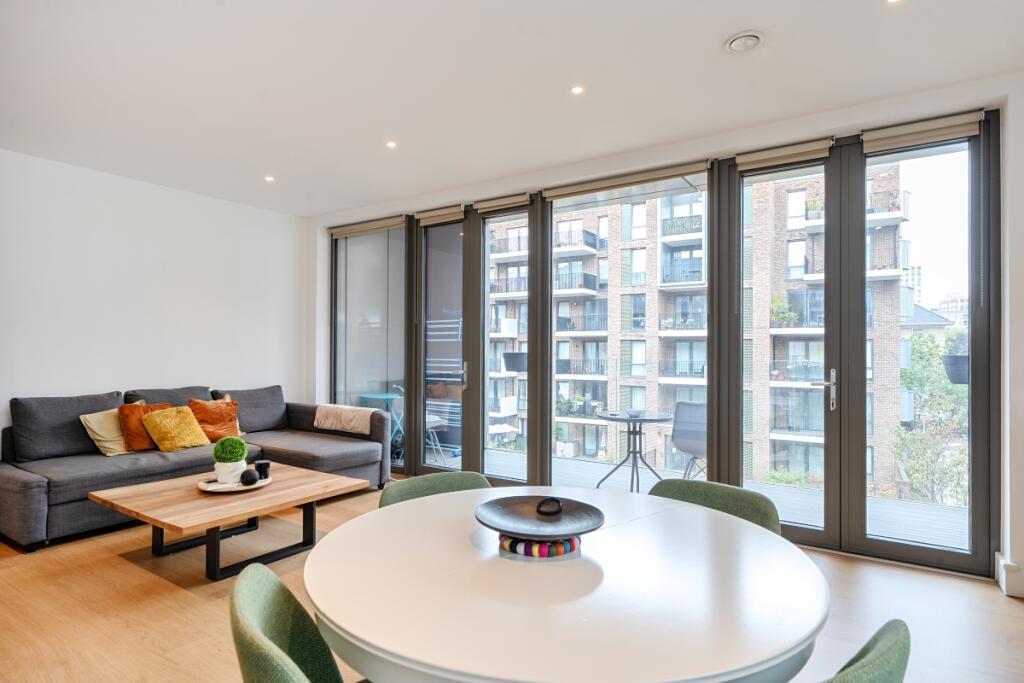 Apartment in London - More