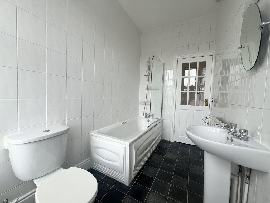 Apartment in Sefton, Liverpool City Region - More