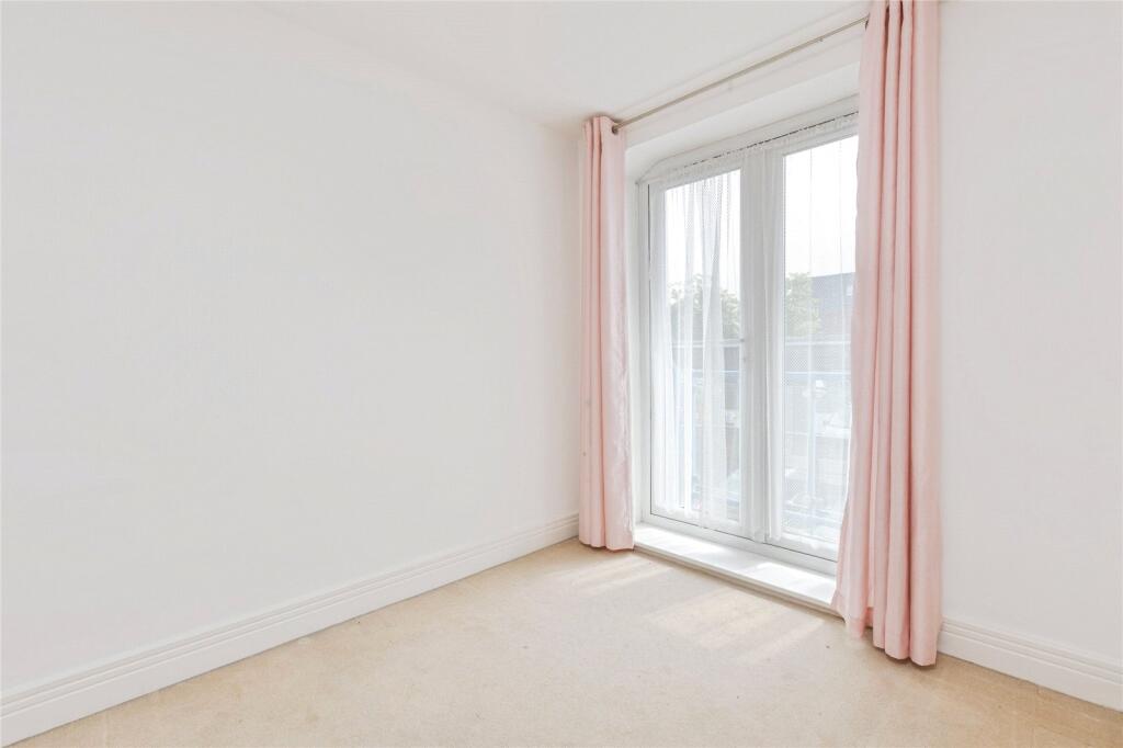 Apartment in Swanley, White Oak - View 5