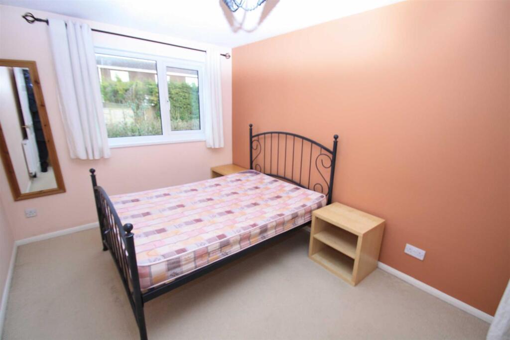 Apartment in Hemel Hempstead - View 5