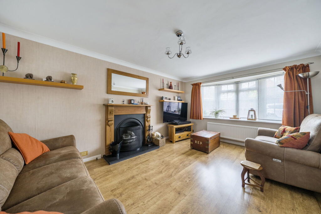House in Basingstoke and Deane, Chineham - View 3