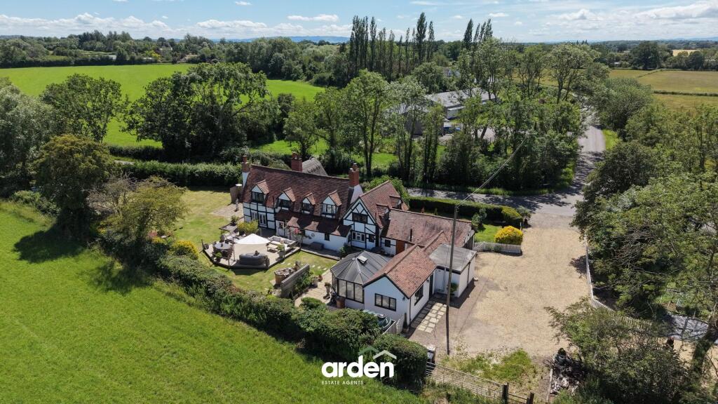 Main image of property: Stockwood, Redditch, B96