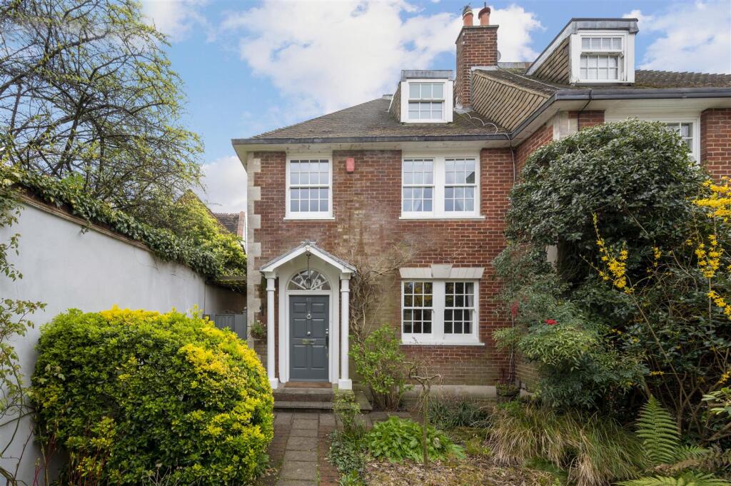 Main image of property: Church Road, London