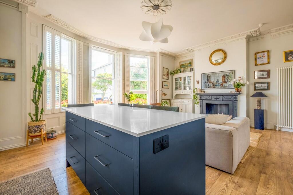 Medina Villas, Hove - View 5