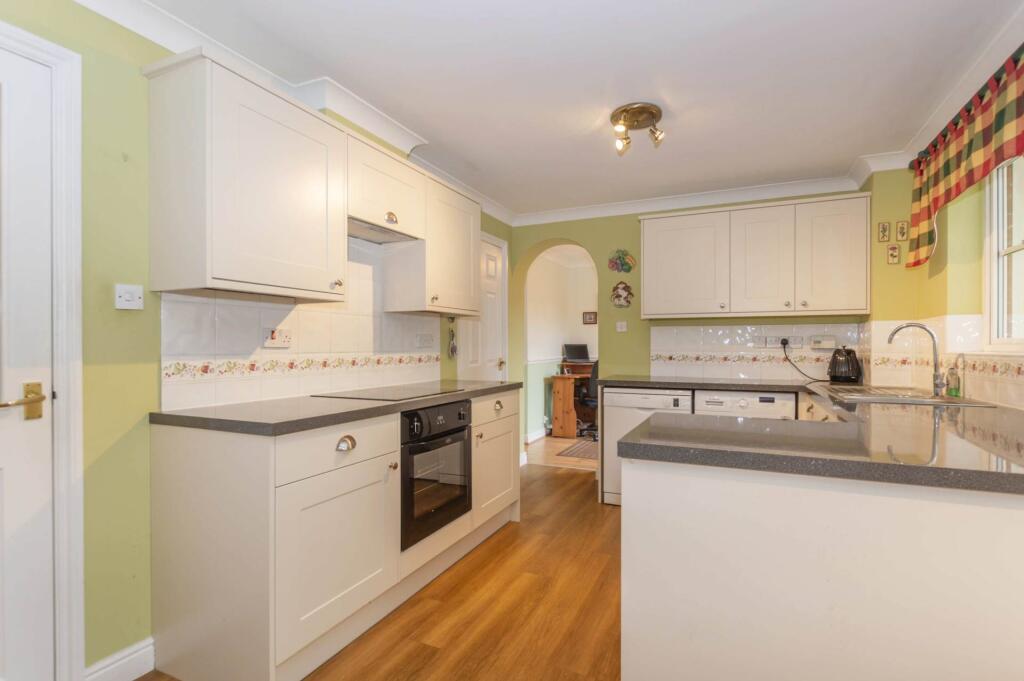 Sharpe Way, Ormesby St Margaret photo 2