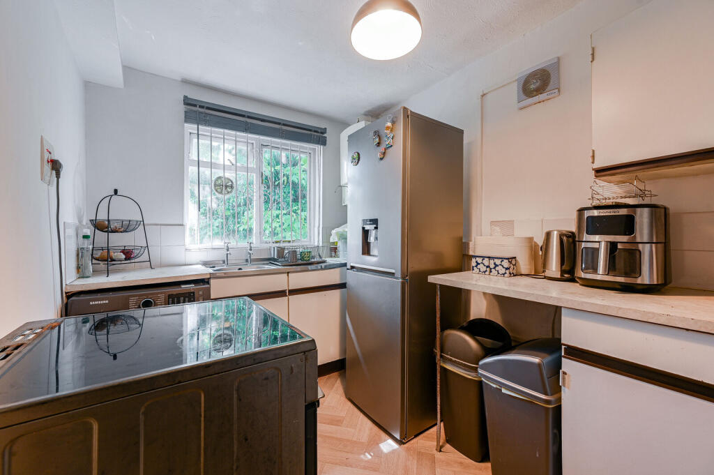 Apartment in London - View 4
