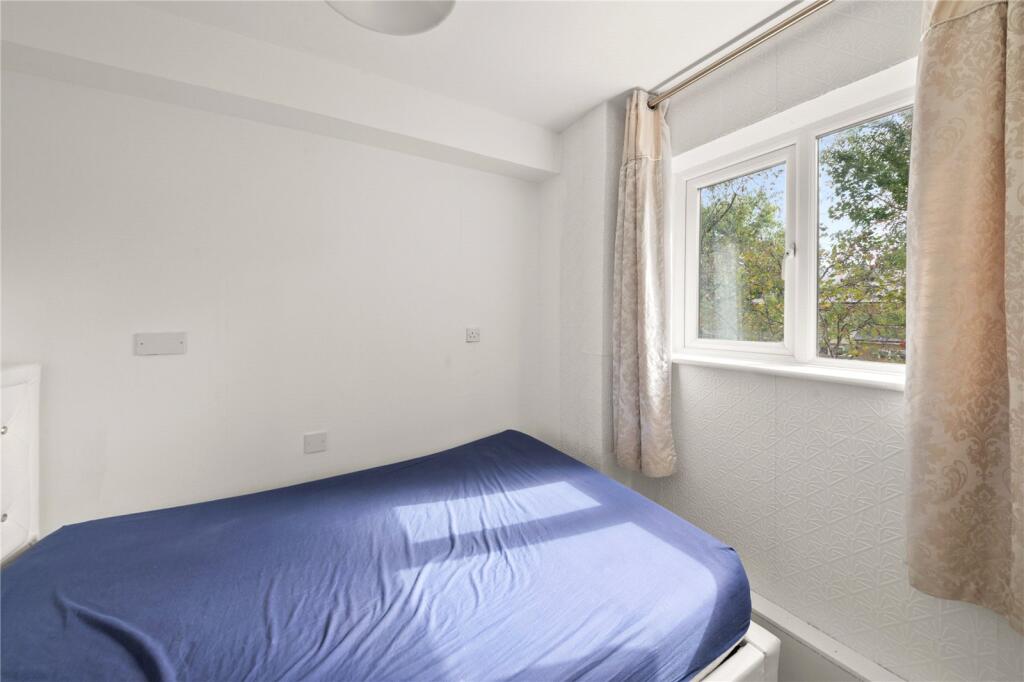 Apartment in London, Yiewsley - More