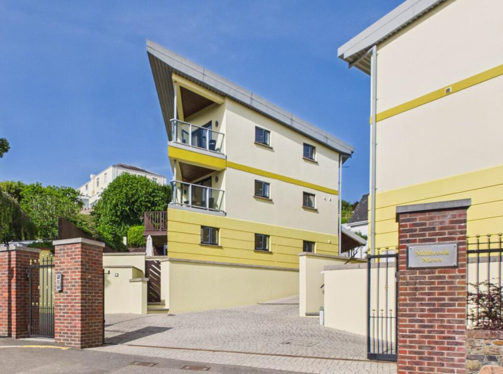 Main image of property: La Rue De Haut, St Lawrence