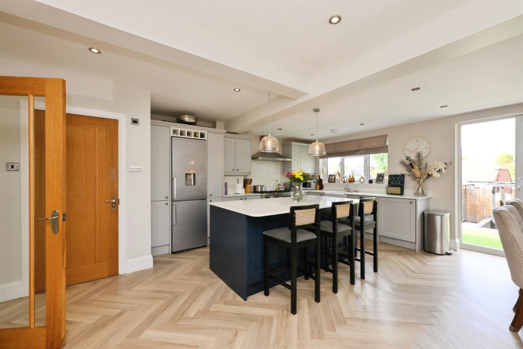 House in Ware, Kings Hill - View 3