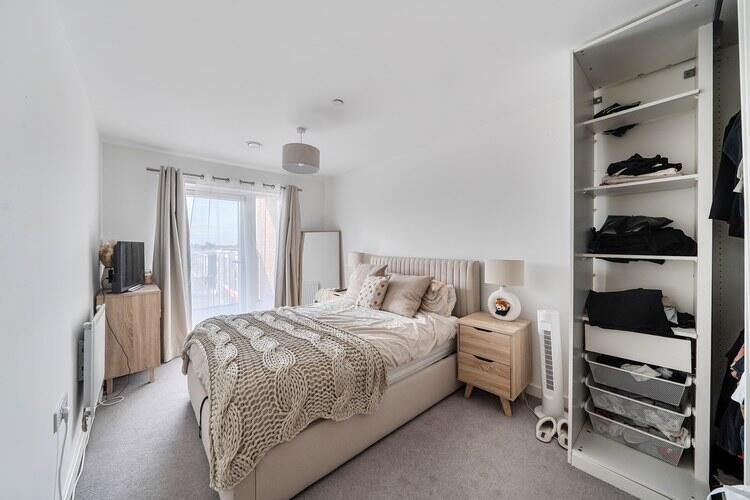 Apartment in Oxford, Temple Cowley, Cowley - More