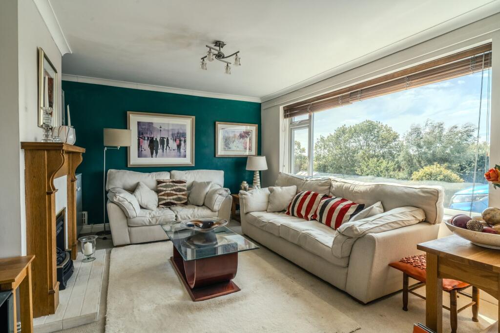 House in Wychavon, Church Lench - More