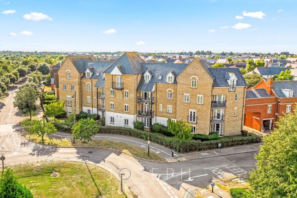 2-bed flat on Mansbrook Boulevard, Ipswich, IP3, £155,000