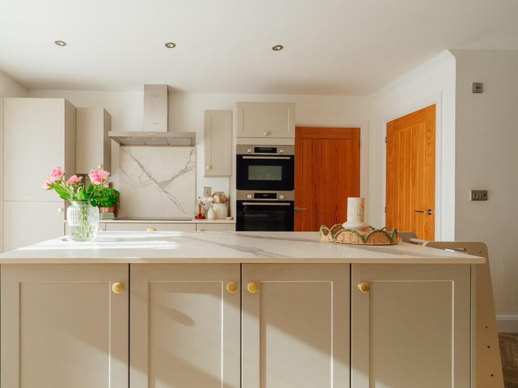 House in Worcester - View 5