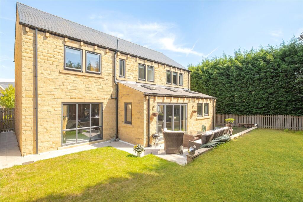 House in Huddersfield - View 4