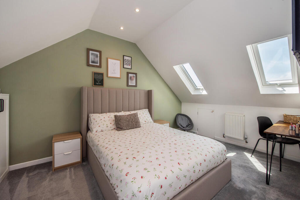 House in Whiteley - More