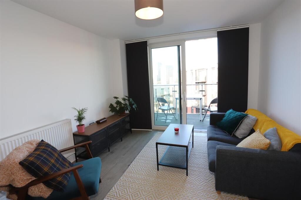 Apartment in Salford, Blackfriars, Lower Broughton - View 2