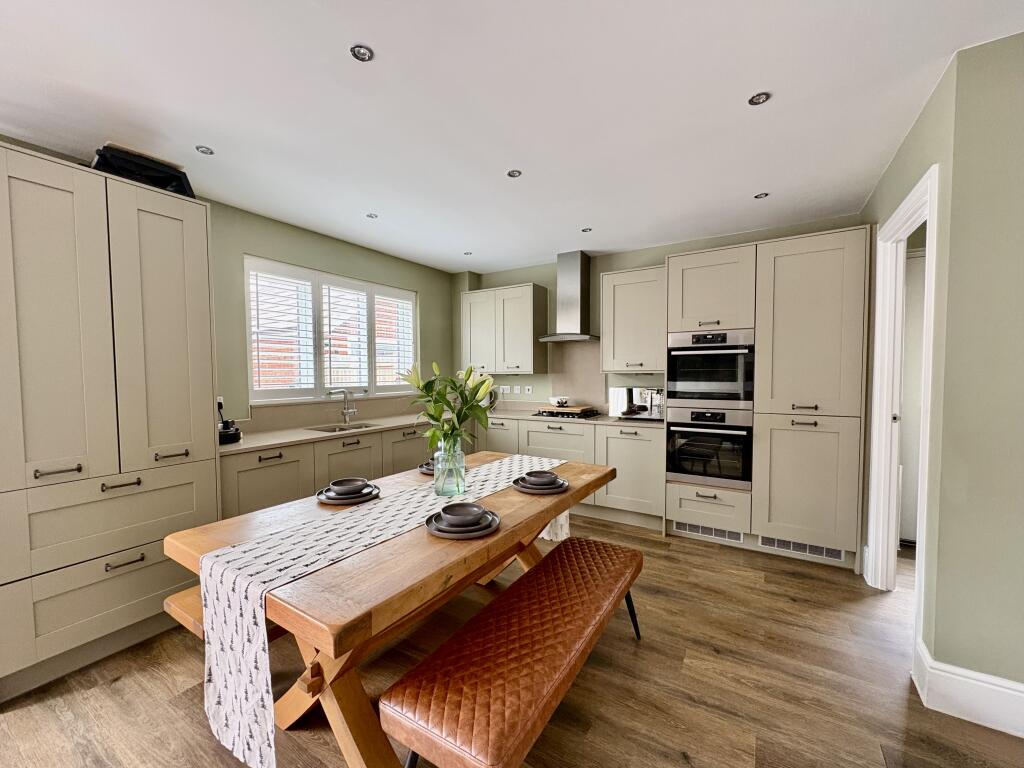 Devon Way, Parklands, Northampton - View 3