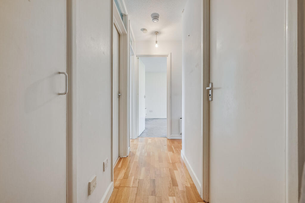 Apartment in Chelmsford, Newlands Spring - View 5