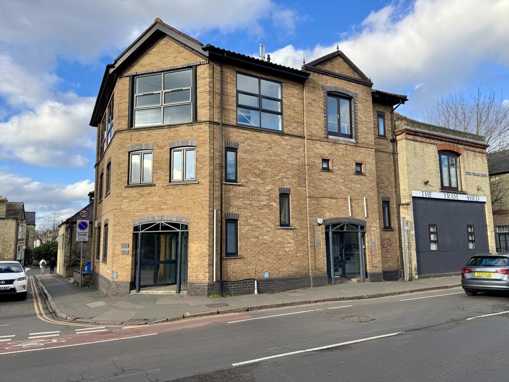 Main image of property: 185 East Road, Cambridge, Cambridgeshire, CB1 1BG