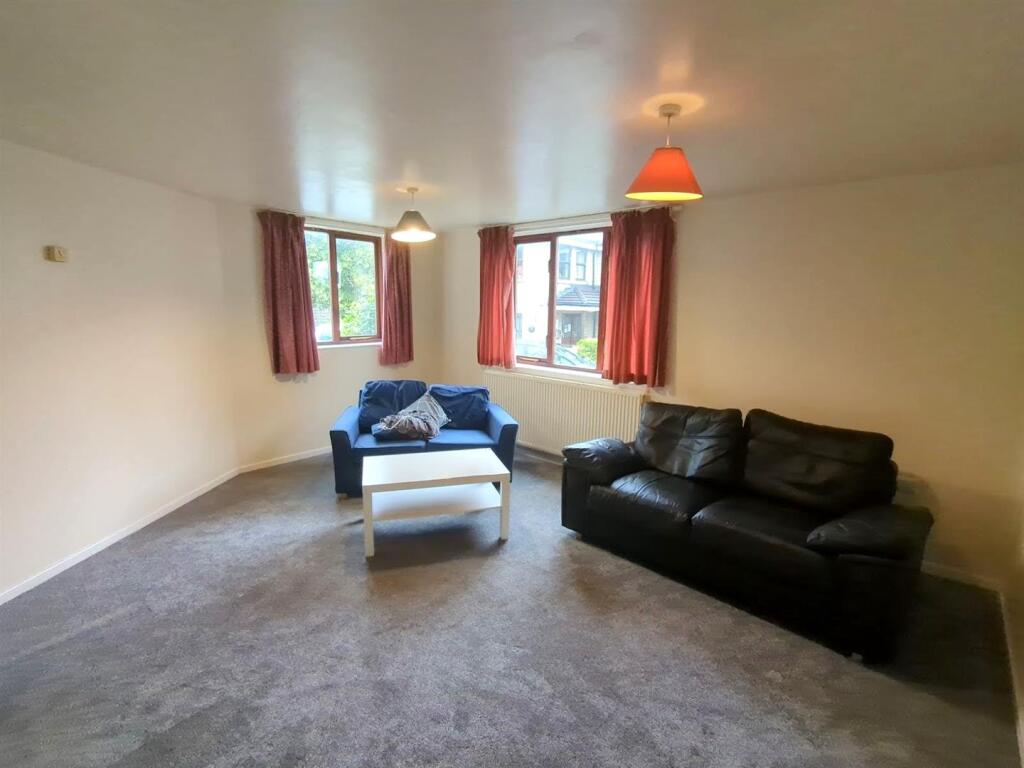 Main image of property: 3 Lydgate Court, Crookes