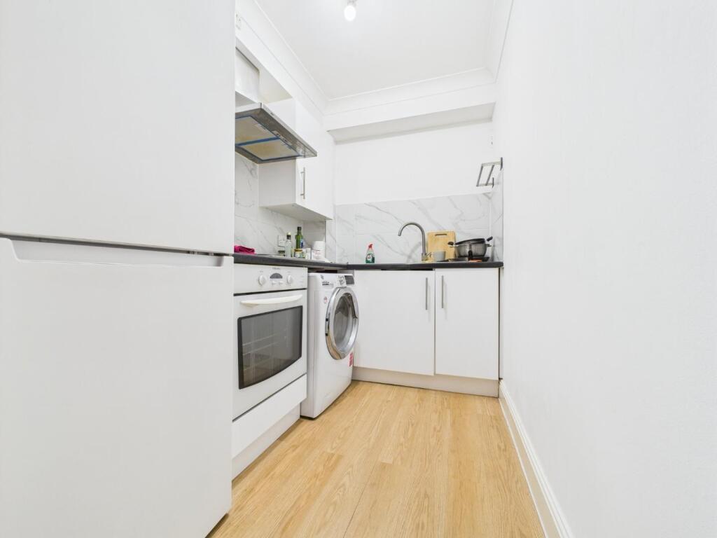 East Ferry Road, London - View 4