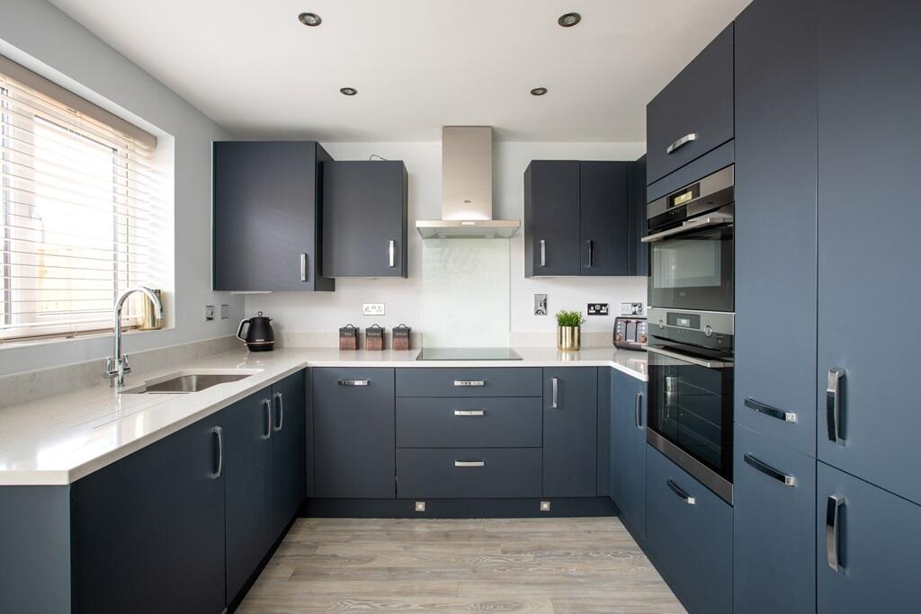 Main image of property: Bramcote Grange, Wentworth Drive, Nuneaton, Warwickshire, CV11 6NX