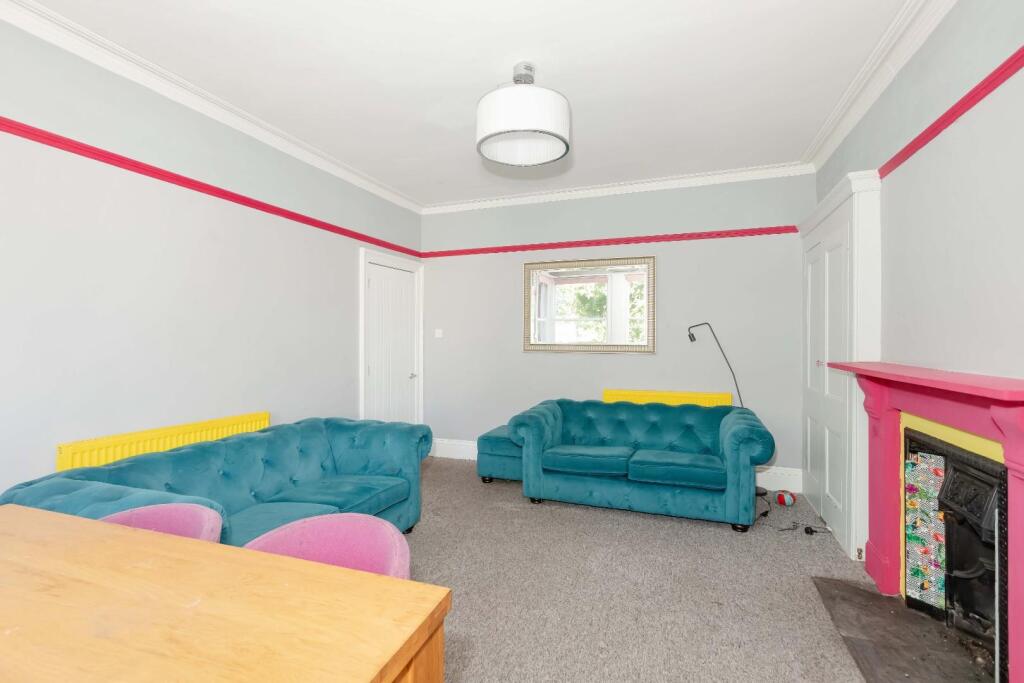 Apartment in Brighton - More