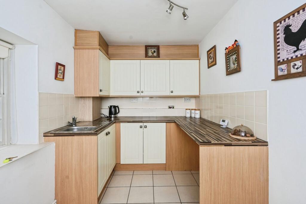 Apartment in St Helens, Liverpool City Region - View 5