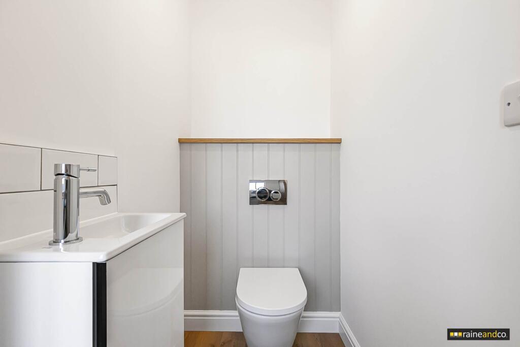 Additional image 15 of Bull Stag Green, Hatfield